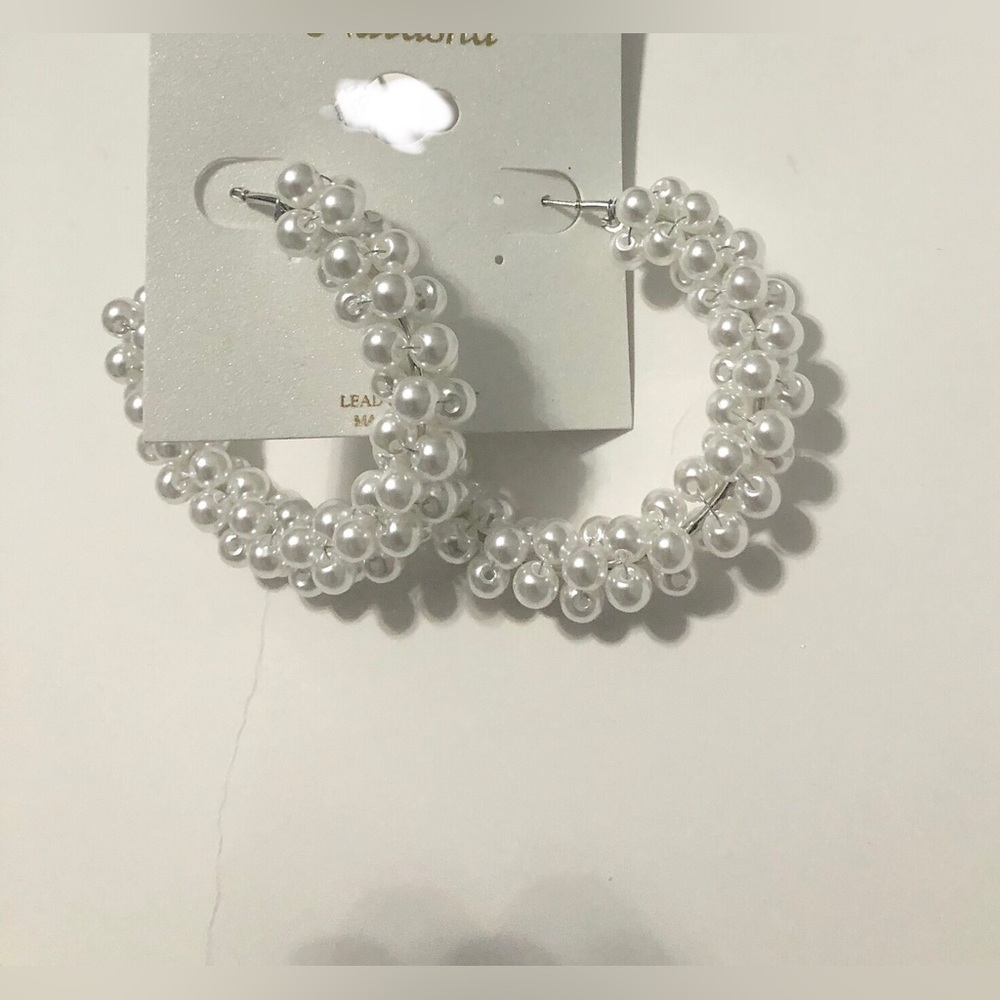 Natasha faux white oversized pearl silver plated‎ hoop earrings new - Picture 2 of 15